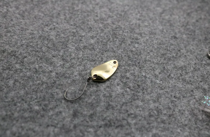 1.5g Metal Spinner Spoon Fishing Lure Hard Bait Sequin Noise Paillette Hard Bait Treble Hook Pesca Fishing Tackle