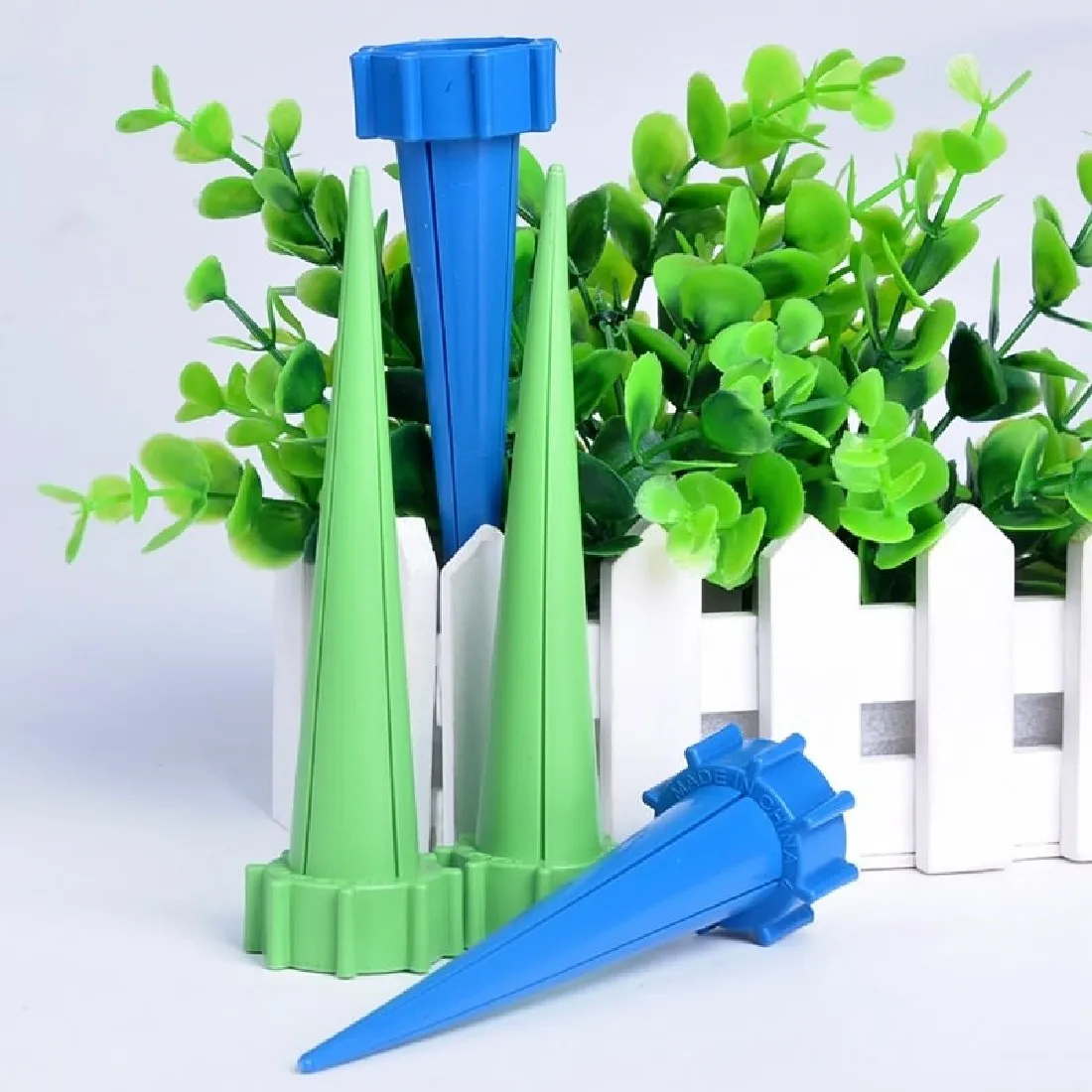 

Garden Plant Watering Device 4Pcs/lot Self-Watering Kits System Indoor Houseplant Automatic Plant Waterers Drip Irrigation