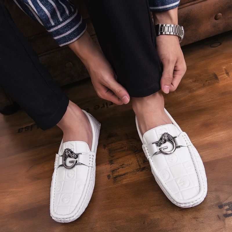 white De Casuais Sola black 44 Quentes Tamanho amp; 38 Homens White Mocassins Quente Fur Flats Venda on Moda Respirável Sapatos Abelha Black Slip Metal Dirigindo YUFwSgfq