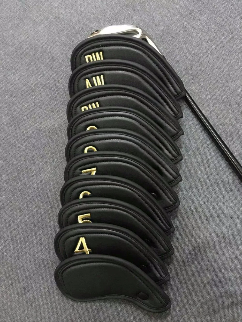 2018 Newest Universal Golf Iron Club Head Cover Set Gold Upscale PU Golf Cover Protector with Number Bank/4-9/AW PW SW 10pcs/set