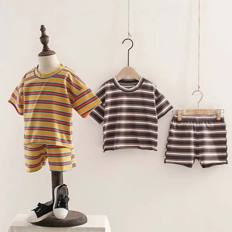 MILANCEL/ г. летний комплект одежды для мальчиков, топы в полоску, шорты комплект из 2 предметов для маленьких девочек, повседневная одежда для мальчиков
