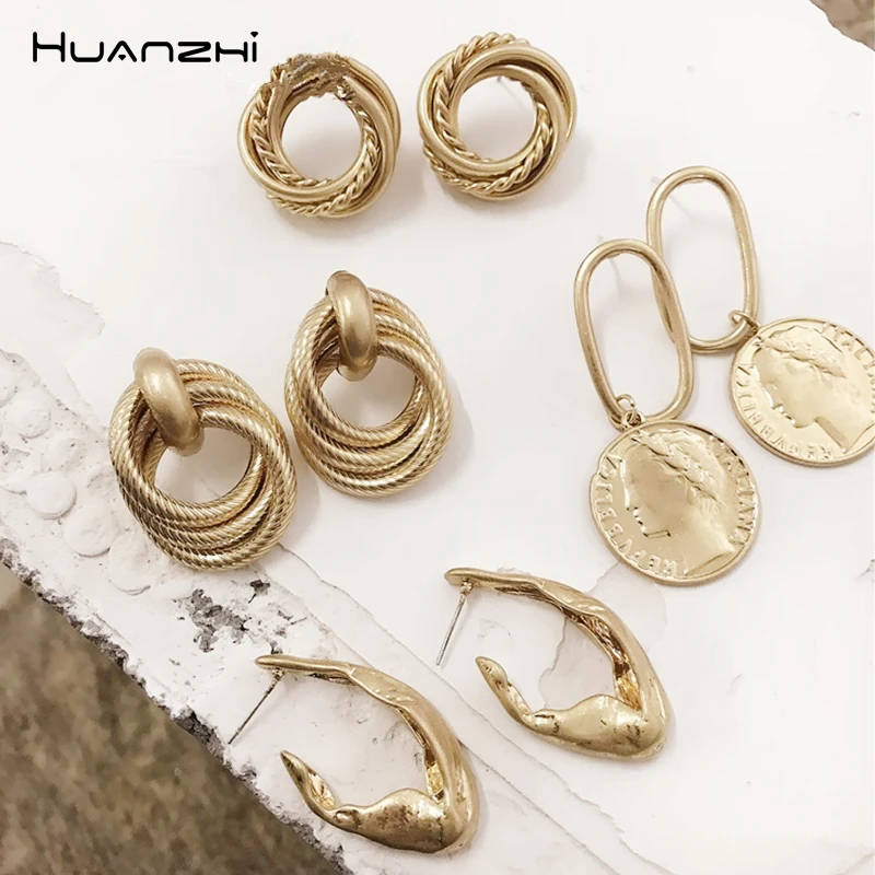 

HUANZHI New 2019 Portrait Coin Pendant Geometric Irregular Fold Multi-layer Metal Circle Stud Earrings for Women Girl Party Gift