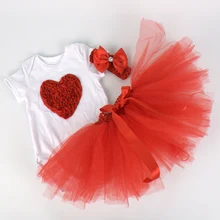 Комплект из 3 предметов для маленьких девочек, красный кружевной комплект с юбкой-пачкой с сердечками, детский комбинезон, наряд для младенцев, юбка-пузырь, повязка на голову