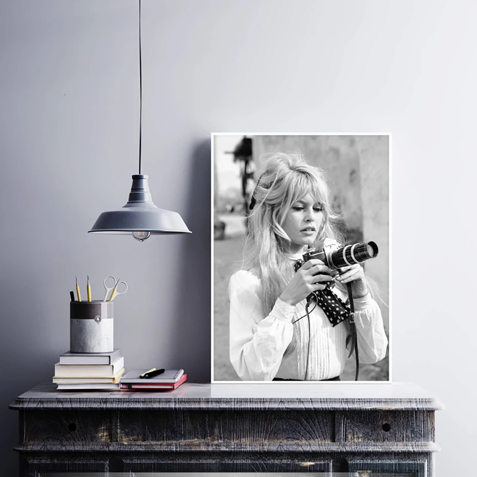 Brigitte-Bardot-French-Fashion-Poster-Canvas-Art-Prints-Black-and-White-Model-Photo-Vintage-Picture-Art (1)