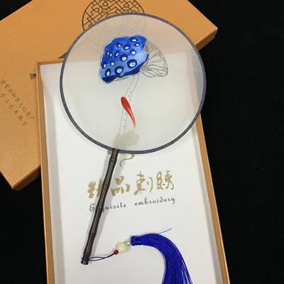 

Handmade 100% Mulberry Silk Finished Suzhou Embroidery Round Fan double-sided embroidery birds and flowers fan 18 with gift box