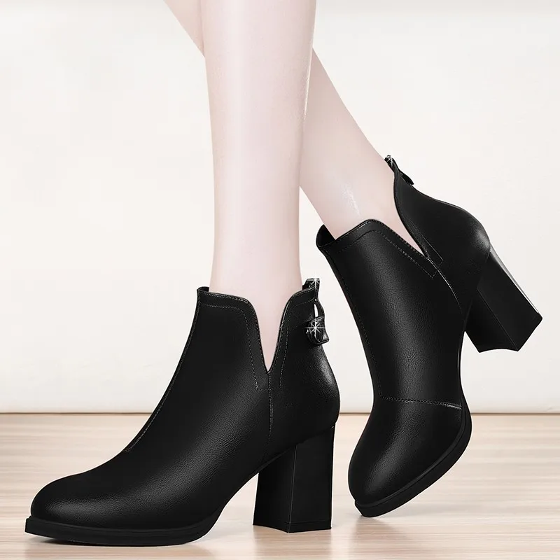 

Women Autumn New Arrival Genuine Leather Boots Hot Sale Top Quality Ankle Boots Fashion Round Toe Boots Shoes YG-A0011