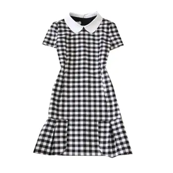 

New spring and summer women's black and white Plaid was thin large yards stitching lotus leaf Slim half-sleeved dress women