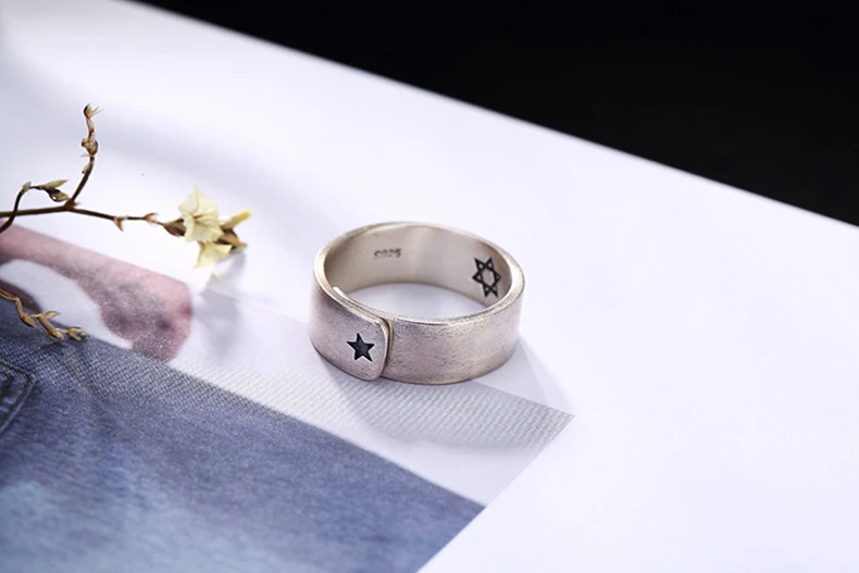 4687111898_1181238896