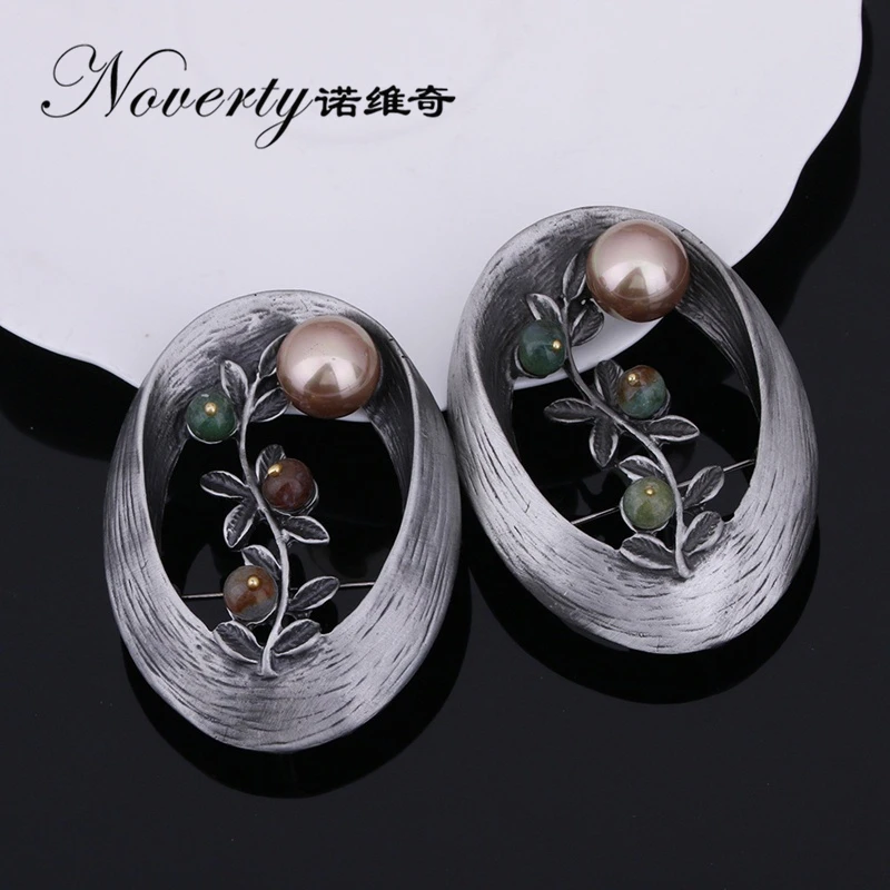 

2019 New Fashion Vintage Zinc Alloy Oval and Pearl Brooch Scarf Buckle Accessories for Women Party Gifts