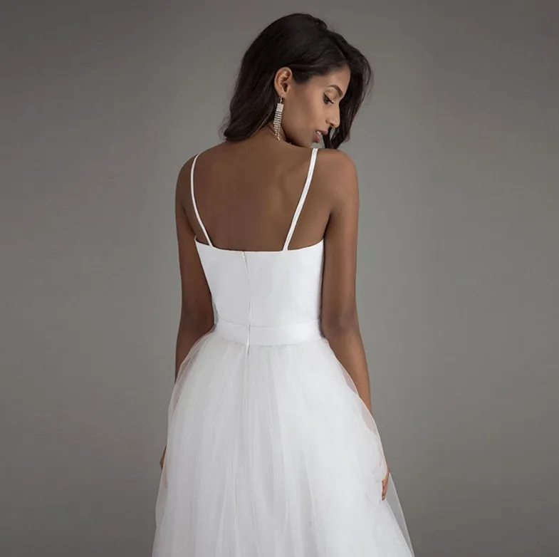 Sexy V-neck Beach Wedding Dresses Simple Tulle Spaghetti Straps Summer Bridal Wedding Gowns Custom Size Color