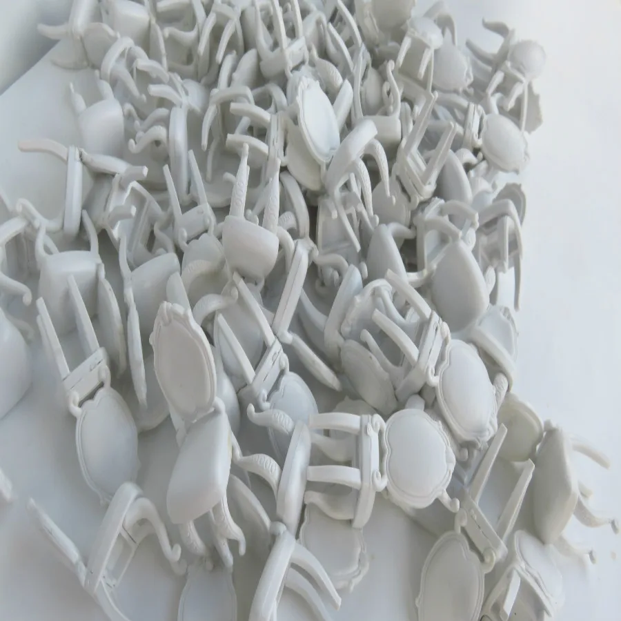 scale white chair  (4)