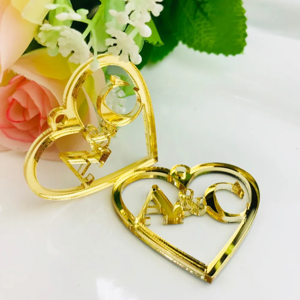 Personalized Hollow Acrylic silver golden Love Heart Tags Wedding Favors Customized Candy Gift Initials Tags Wedding Decoration