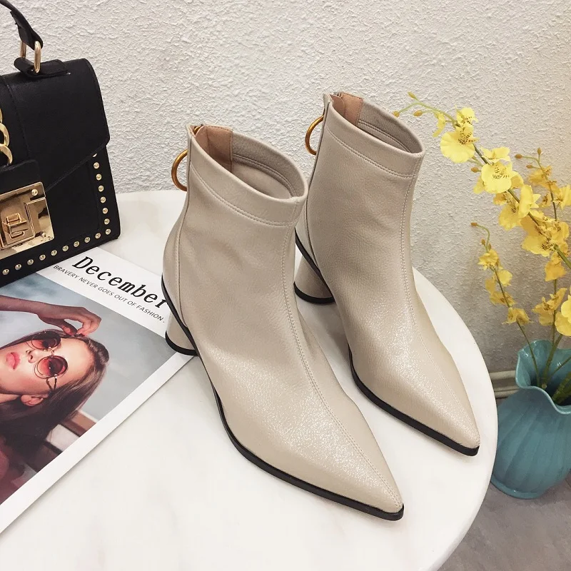 

2018 autumn new foreign trade fashion pointed thick with European and American women's booties beige 0109