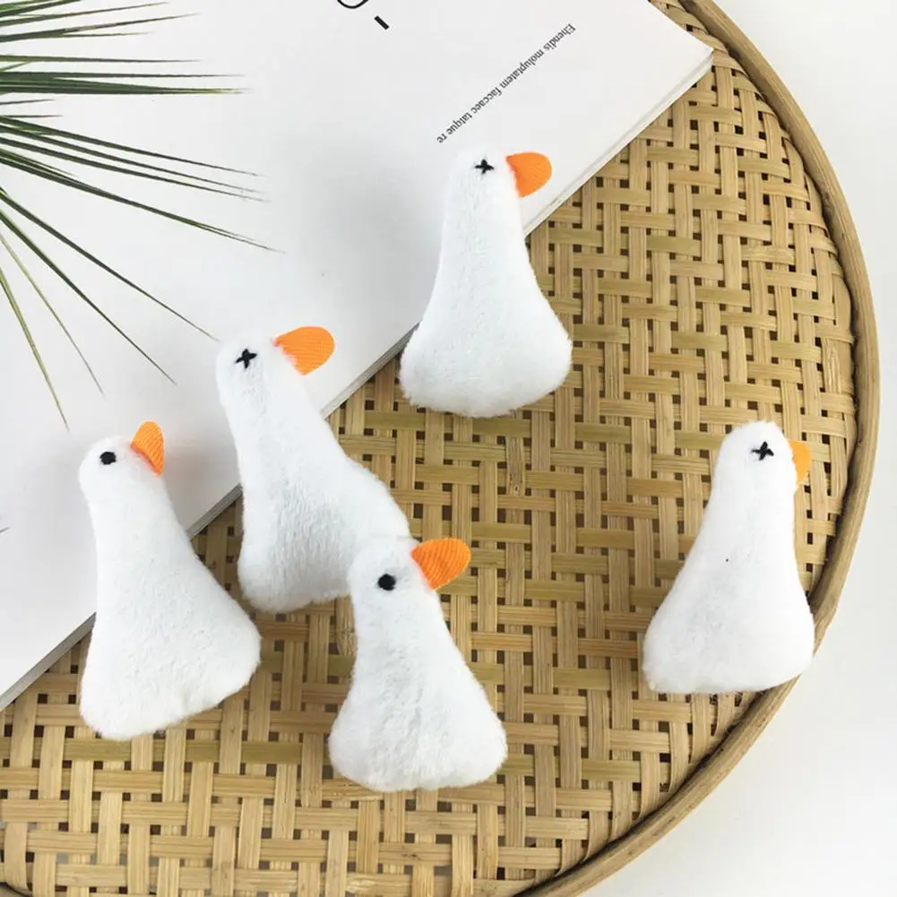 

Fashion Women Plush Duck Decor Brooch Pin Bag Scarf Clothes Accessory Jewelry trendy