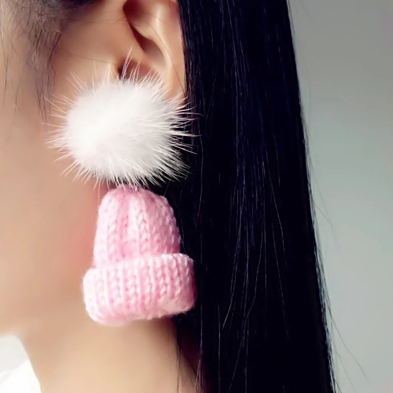 

Cotton Hat Pendants Drop Earrings for Women Christmas Gifts Fur Ball Lovely Cute Ear Accessories ET011