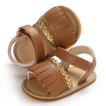 Новые летние сандалии для новорожденных с кисточками и мягкой подошвой; обувь для малышей; кожаная обувь для маленьких девочек 0-18 месяцев; 3E24