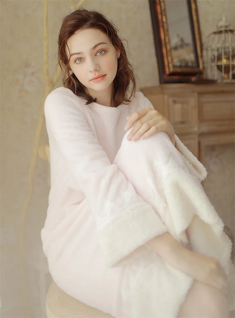 NIGHTGOWN (5)