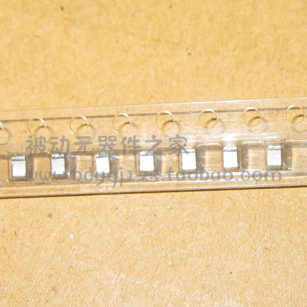 

ECH-U01223JX5 ECHU01223JX5 пленочные конденсаторы. 022UF 10V 5% 0805 пленка из ПФС новая Оригинальная