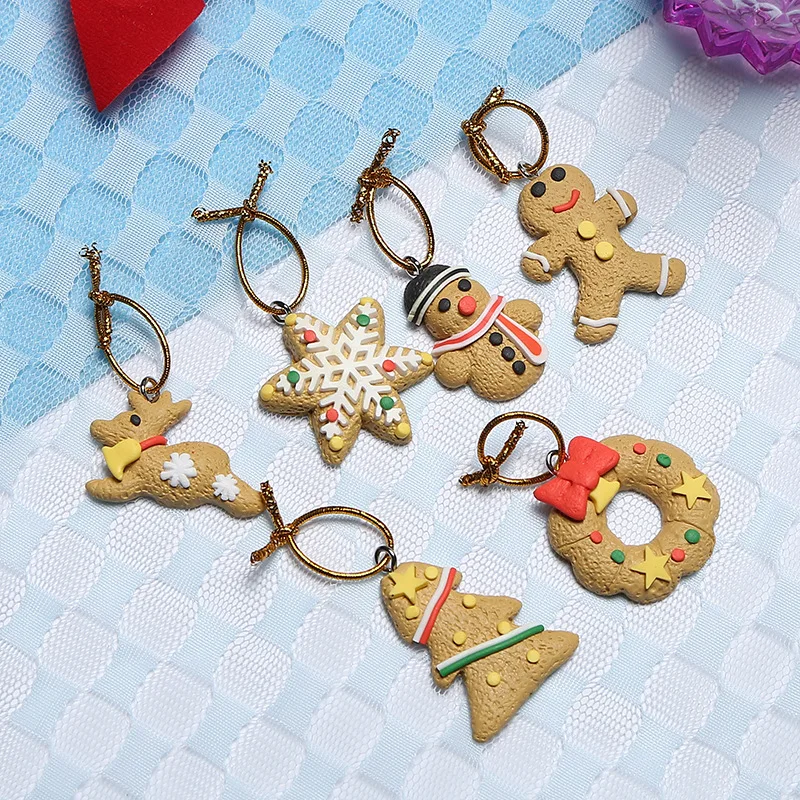 

FANLUS 6PCS Christmas Tree Snowflake Gingerbread Man Snowman Sika Christmas Ornaments Accessories