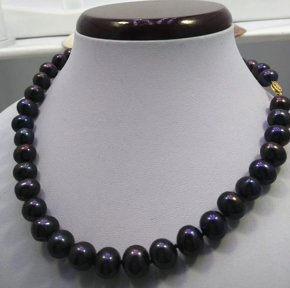 

Free Shipping >>>>>18 INCH HUGE REAL 12-11 MM SOUTH SEA BLACK PEARL NECKLACE 14K GOLD CLASP