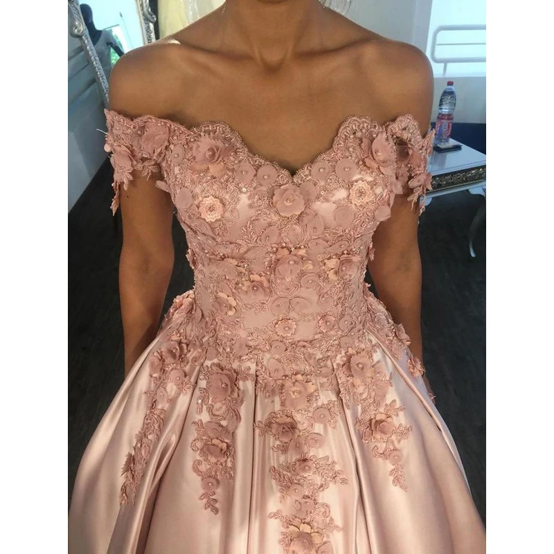 

Off Shoulder Long Prom Dress Ball Gown Appliques Open Back Zipper Court Train Lace Evening Formal Party Dress Vestido De Fiesta