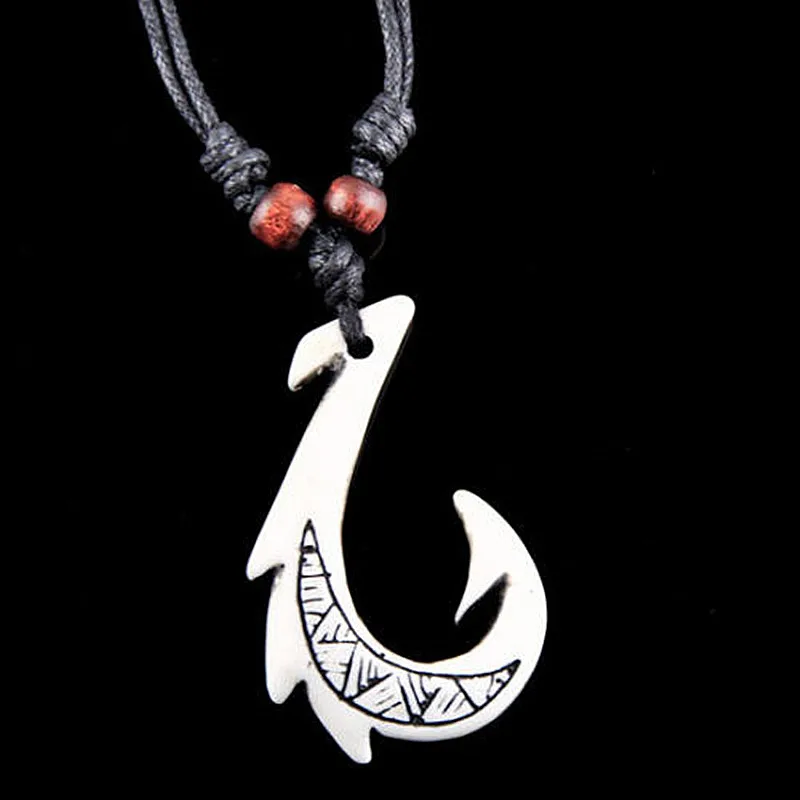 1PC Simulation Bone Carved Hawaiian Maori Fish Hook Handmade Pendant Necklace