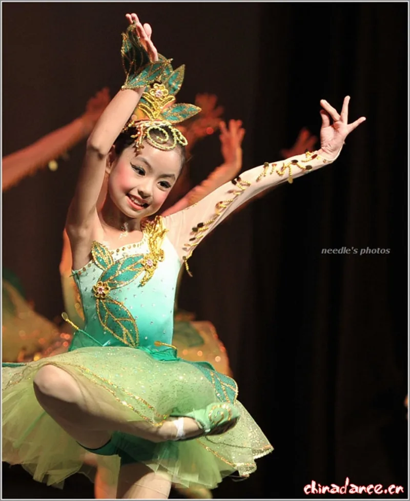 

Children's grass performing costumes green dance veil lotus pond moonlight jasmine open puff skirt Xiao-style