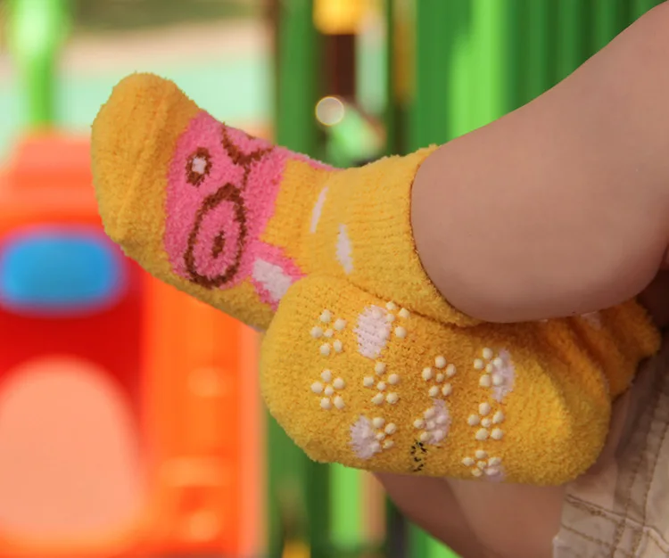 Зимние теплые носки детские носки-тапочки пушистые домашние носки милые домашние толстые плюшевые носки-тапочки кораллового цвета для детей 0-3 лет