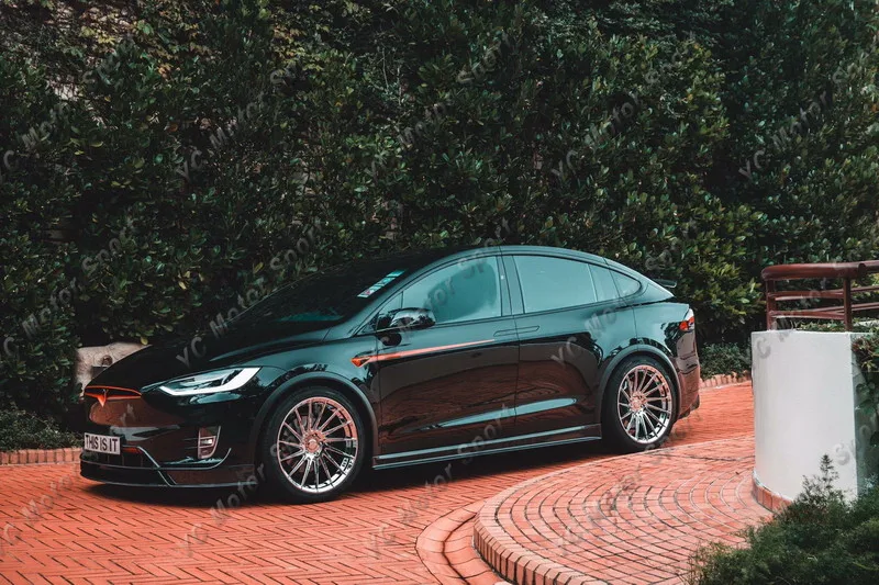 2016-2018 TESLA Model X SUV Revozport R-Zentric Style Side Skirts CF (51)