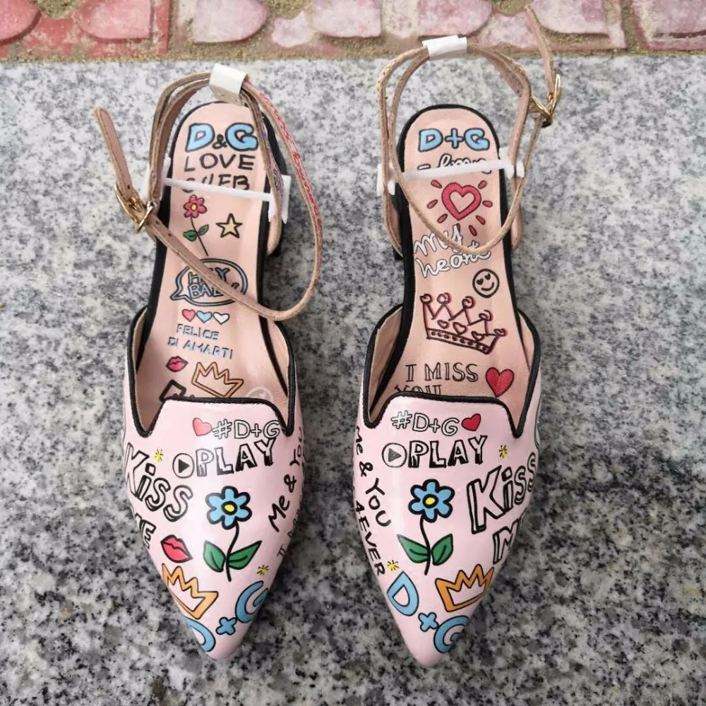 

2019 New Spring Summer Shoes Woman Leather Sandals Cute Ankle Strap Graffiti Sandals Designer Woman Med Heels Casual Shoes Tide
