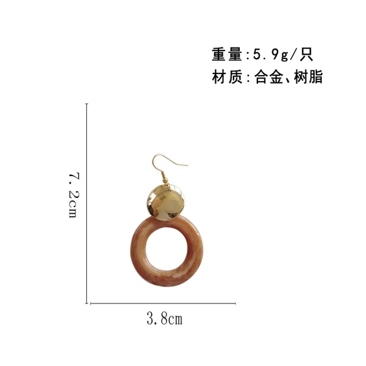 (3)