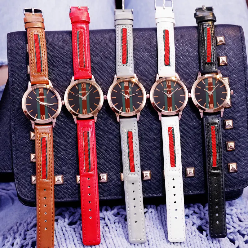 Новые модные простые кожаные женские часы Дамская мода Повседневное платье Кварцевые часы Женские Подарочные Часы Montre Femme Relojes Mujer