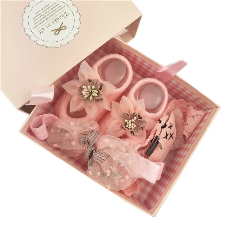 Newborn Baby Girls Headband Cute Bow Flower Cloth Hair Bands Hair Accessories Socks Gift Boxes Three-piece Suit