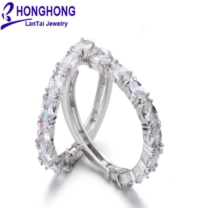 earring white 02