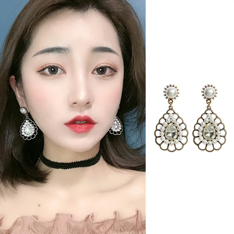 

Silver Korean Baroque Pearl Clip on Earrings Statement CZ Crystal Earrings Jewelry Hollow Geometry Earrings Heart Sweet