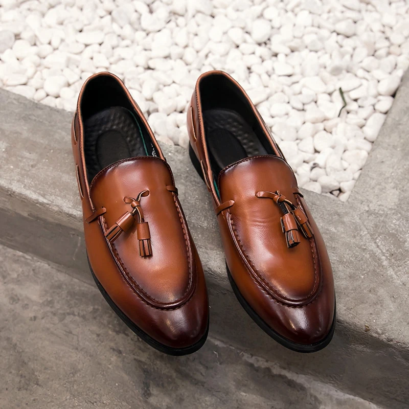 Yomior/модные мужские туфли из высококачественной натуральной кожи с острым носком; Роскошные Дизайнерские повседневные мужские официальные свадебные модельные туфли