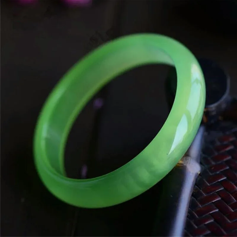 

Yu Xin Yuan Natural Delicate Green Grapes Chalcedony Bracelet Send Mother And Girlfriend