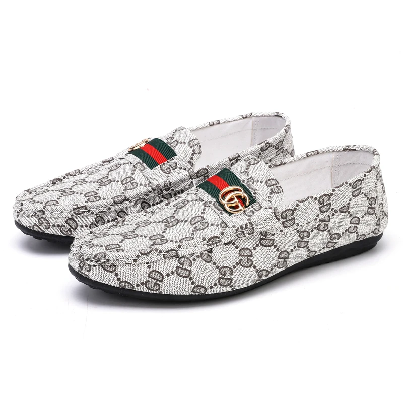 

White Casual Shoes Flats Soft canvas Men Shoes Men loafers Driving Shoes Breathable Adult Lazy Men Walking Footwear hard wearing