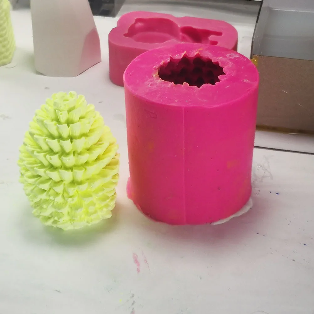 

Christmas Pine Cones Tree Silicone molds Pine cone 3D soap mold Food-grade molds for Christmas candle mould New year mold