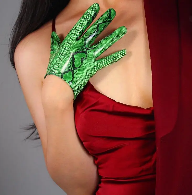 Women's green color snake skin print faux pu leather gloves female sexy club party dress fashion animal print glove R1567 - Цвет: 16cm