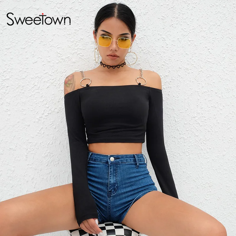 Sweetown Vogue с открытыми плечами, длинный рукав, укороченный топ, футболка, сексуальная, с вырезом лодочкой, футболки, осень цепь черного металла, Корейская футболка