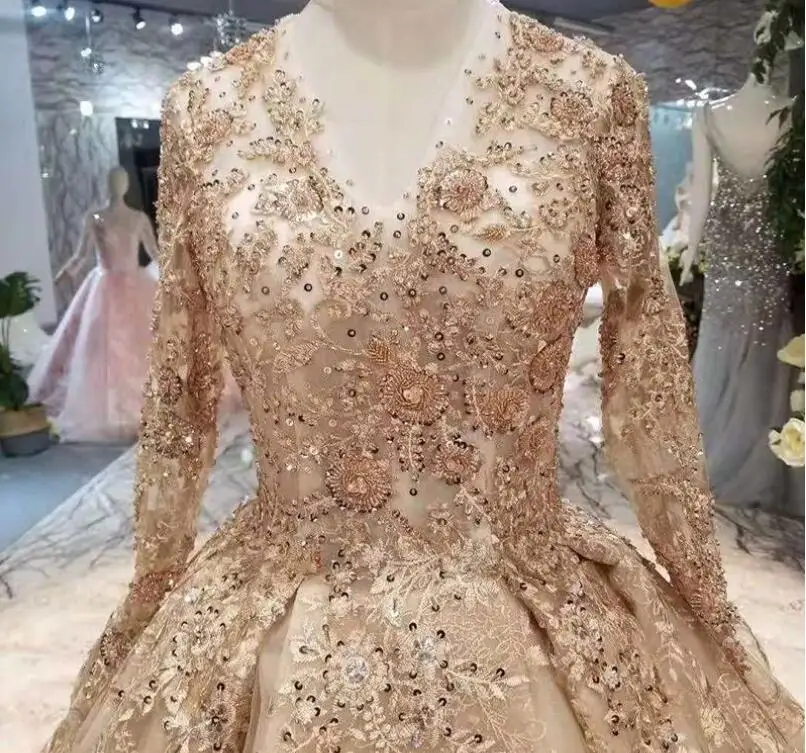 Рисунок 6 - Кружевное свадебное платье цвета шампанского