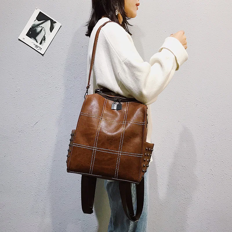 Fashion Rivet women Backpack Pu Leather Female Backpack School Backpack For Teenage Girls lock bags for Girls 2018 mochila (6)