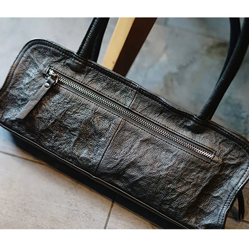 AETOO New simple retro handbag, washed folds cowhide arts black Shoulder Bag