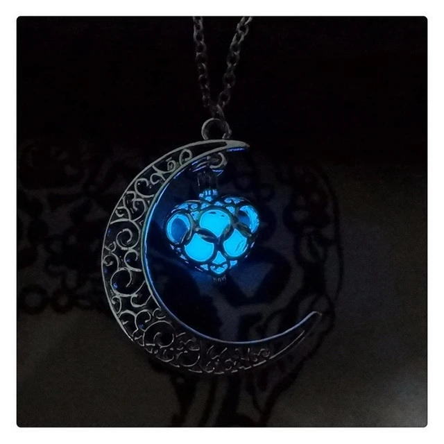 1pcs Crescent Moon Dark Luminous Necklaces Sky Blue Color Chain 1pcs Crescent Moon Dark Luminous Necklaces Sky Blue Color Chain Necklace Glowing In Pendant Collares Jewelry