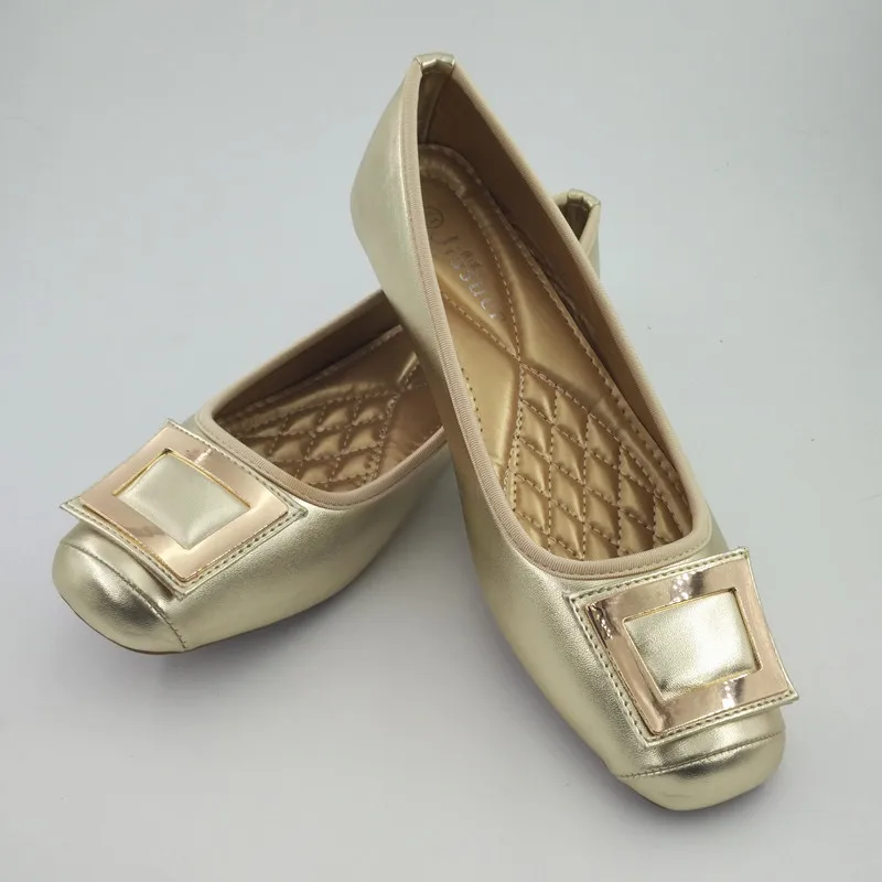 

2018 New Luxury Patent Leather Women Flats Square Toe Shallow Non Slip Mother Shoes Big Size 41 Fashion Lady Office Leisure Shoe