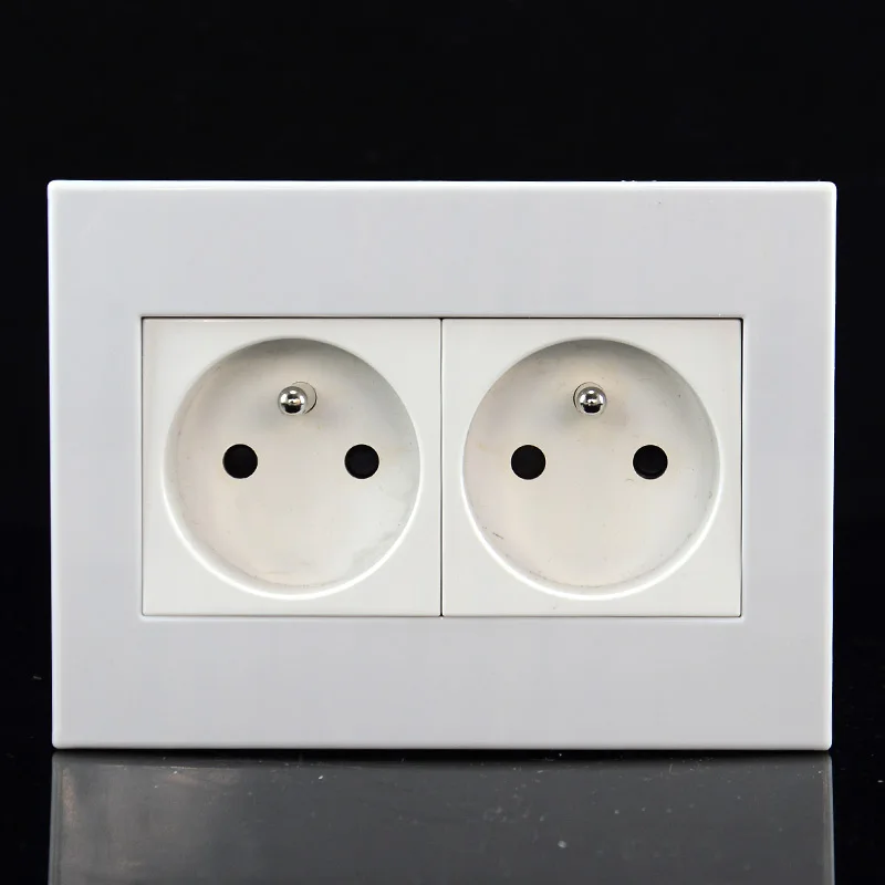 

146mm type French standard double wall power outlet CE certified PC material socket 250V 16A CR-2FR