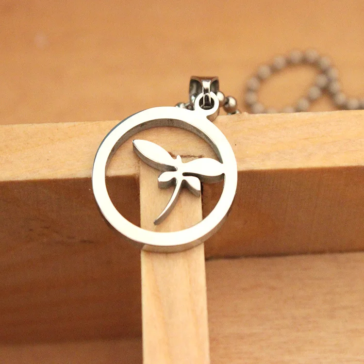

2015 New Products Stainless Steel Small Pendant New Design Dragonfly Necklace Cute Insect Jewelry