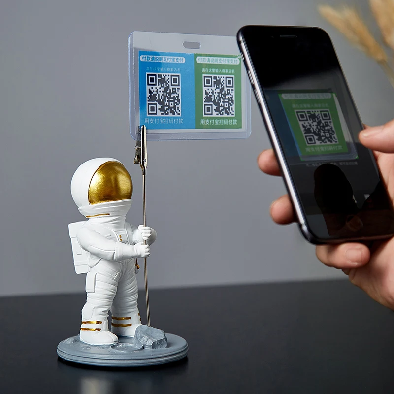 

Astronaut Resin Decor Desktop Shop Cashier Front Desk Qr Code Photo Decoration
