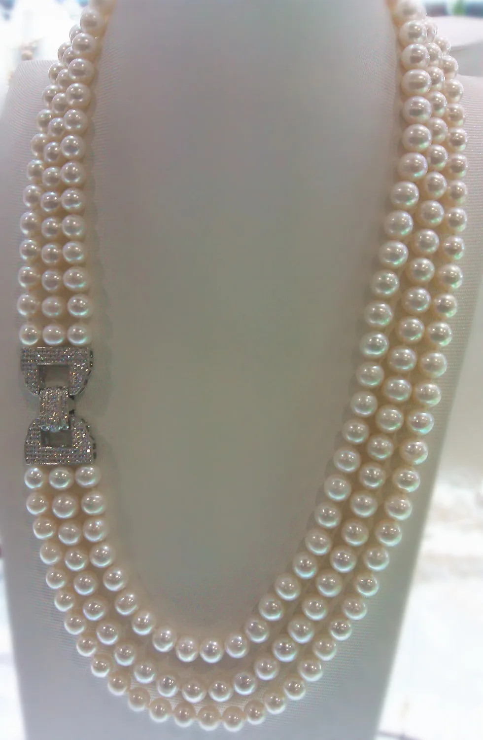 

wholesale high quality 3rows natural AA 9-10mm white freshwater pearl necklace 002